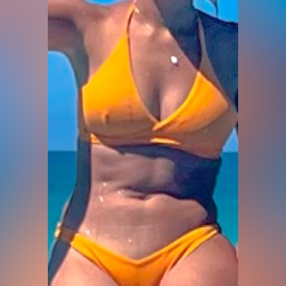 Four Swimsuits - Picture 5 of 7